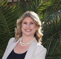 Julie Pazina